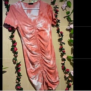 Worn once , no tears , no stains . Perfect for vacations . Adjustable length